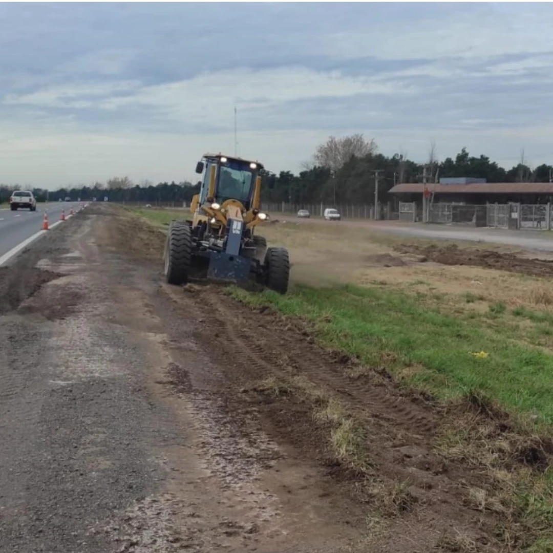 VIALIDAD CERRÓ ACCESOS ILEGALES A LA AUTOPISTA EN FUNES Y GENERÓ POLÉMICA