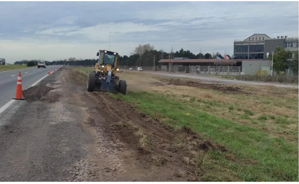 VIALIDAD CERRÓ ACCESOS ILEGALES A LA AUTOPISTA EN FUNES Y GENERÓ POLÉMICA