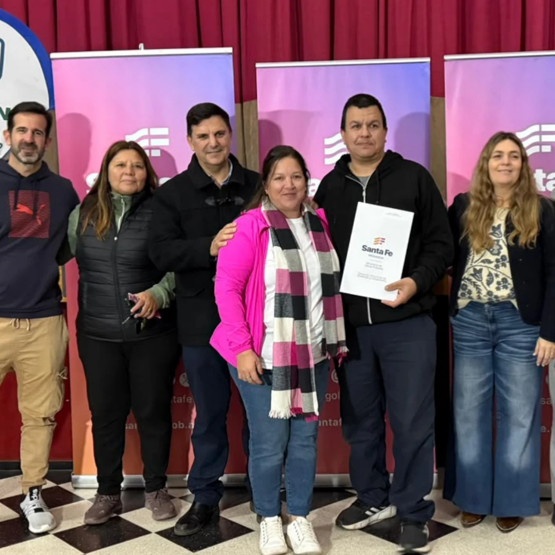 DESPUÉS DE AÑOS DE TRÁMITES, FAMILIAS DE ROLDÁN OBTUVIERON SUS ESCRITURAS