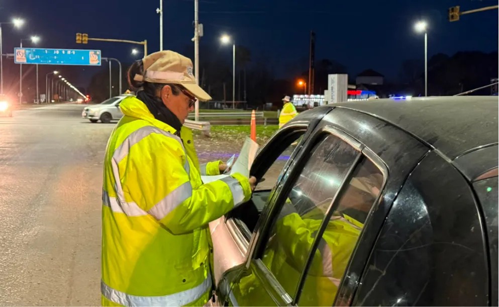 MÁS DE 70 VEHÍCULOS FUERON CONTROLADOS DURANTE EL FIN DE SEMANA LARGO EN ROLDÁN