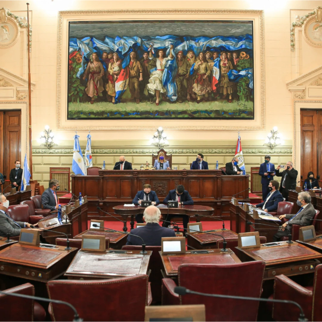 LAS INTERNAS DE UNIDOS FRENAN PROYECTOS CLAVE Y COMPLICAN LA AGENDA DE PULLARO