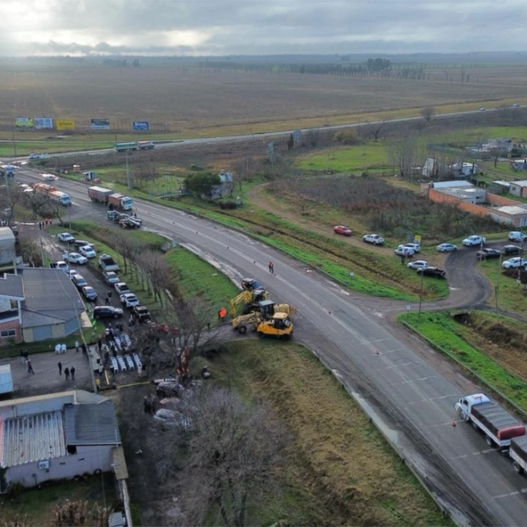 COMENZARON LOS TRABAJOS EN LA A012 Y CAMBIÓ EL TRÁNSITO ENTRE ROLDÁN Y RICARDONE