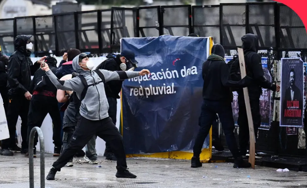 CRUCES POLÍTICOS TRAS LA REPRESIÓN: OFICIALISMO Y OPOSICIÓN DEBATEN SOBRE LOS DISTURBIOS EN EL CONGRESO